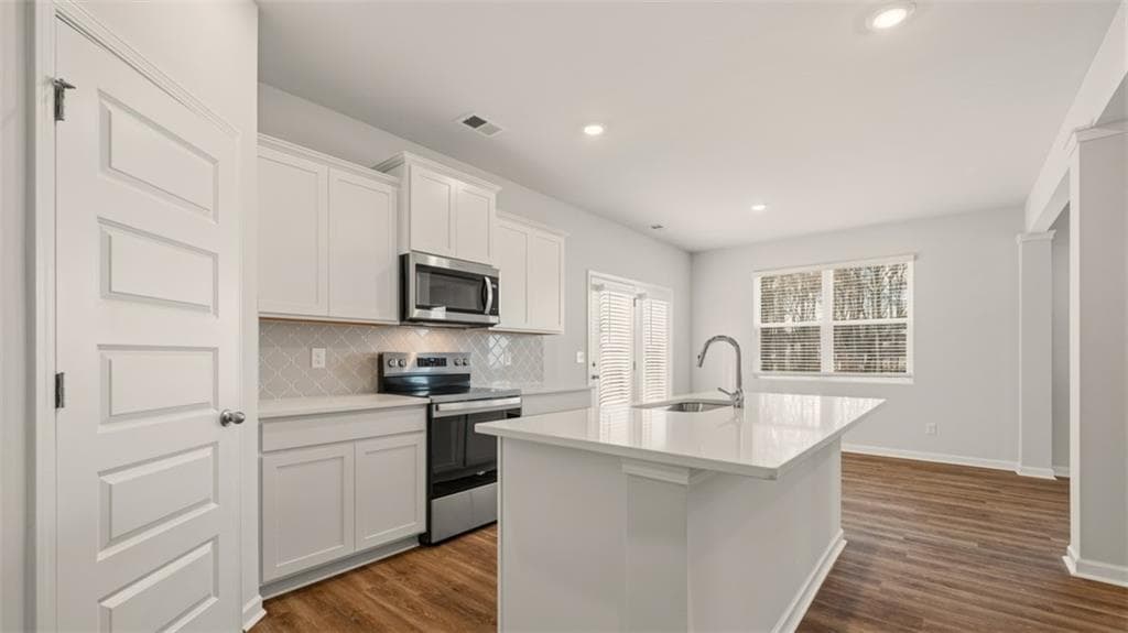 4 bedroom, 3 bathroom, 1,976 sq ft single family residence for sale at 168 Pinemarrow Trail, Stockbridge, GA 30281 — photo 9
