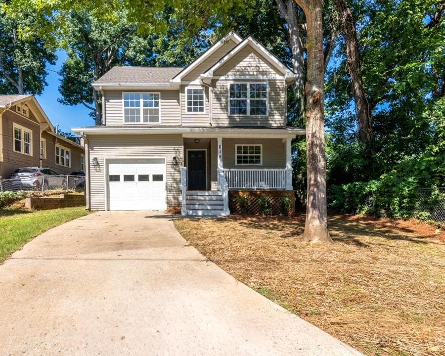 3 bedroom, 2 bathroom, 1,959 sq ft single family residence for sale at 819 Gaston Street, Atlanta, GA 30310 — photo 1 of 38