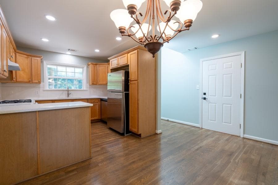 3 bedroom, 2 bathroom, 1,959 sq ft single family residence for sale at 819 Gaston Street, Atlanta, GA 30310 — photo 5