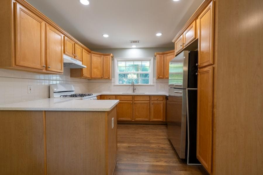 3 bedroom, 2 bathroom, 1,959 sq ft single family residence for sale at 819 Gaston Street, Atlanta, GA 30310 — photo 6