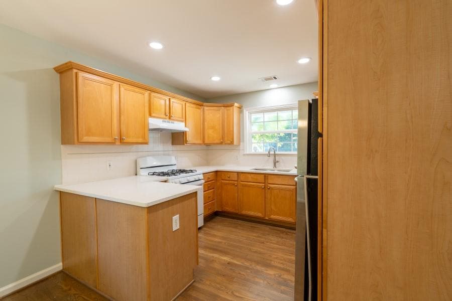3 bedroom, 2 bathroom, 1,959 sq ft single family residence for sale at 819 Gaston Street, Atlanta, GA 30310 — photo 7