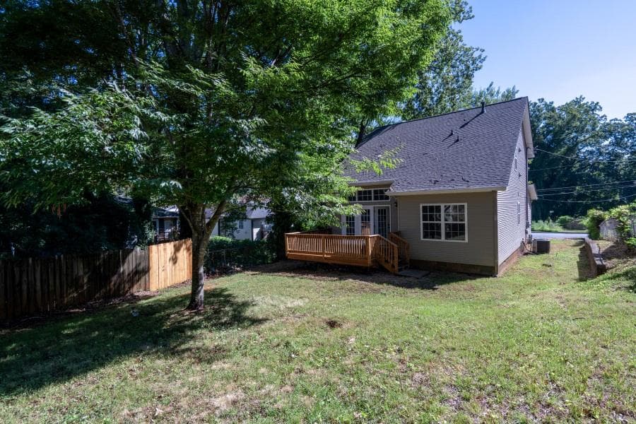3 bedroom, 2 bathroom, 1,959 sq ft single family residence for sale at 819 Gaston Street, Atlanta, GA 30310 — photo 9