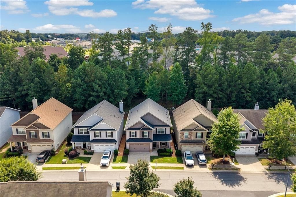 4 bedroom, 3 bathroom, 2,600 sq ft single family residence for sale at 808 Whisperwood Trail, Acworth, GA 30102 — photo 4