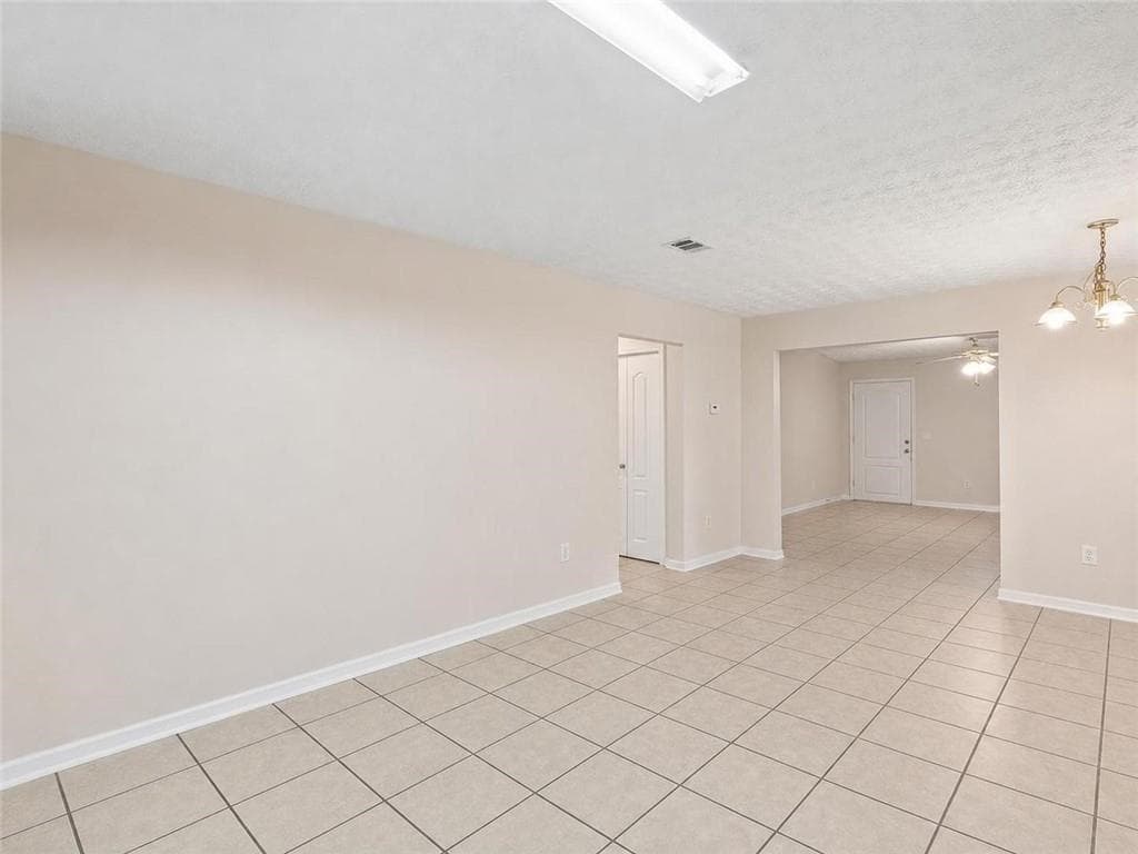 4 bedroom, 2 bathroom, 1,800 sq ft single family residence for sale at 60 Victoria Boulevard, Oxford, GA 30054 — photo 4