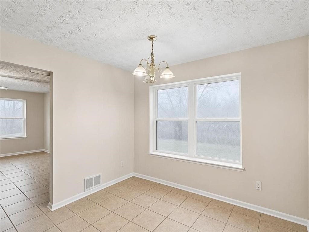 4 bedroom, 2 bathroom, 1,800 sq ft single family residence for sale at 60 Victoria Boulevard, Oxford, GA 30054 — photo 5