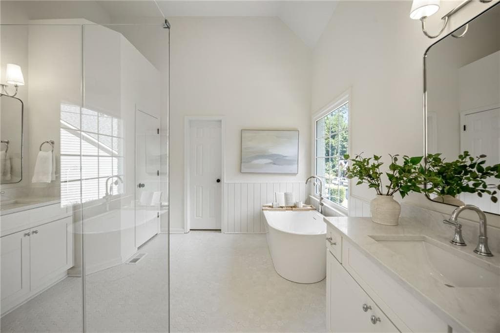 5 bedroom, 4 bathroom, 3,712 sq ft single family residence for sale at 770 Heathland Drive, Roswell, GA 30075 — photo 10