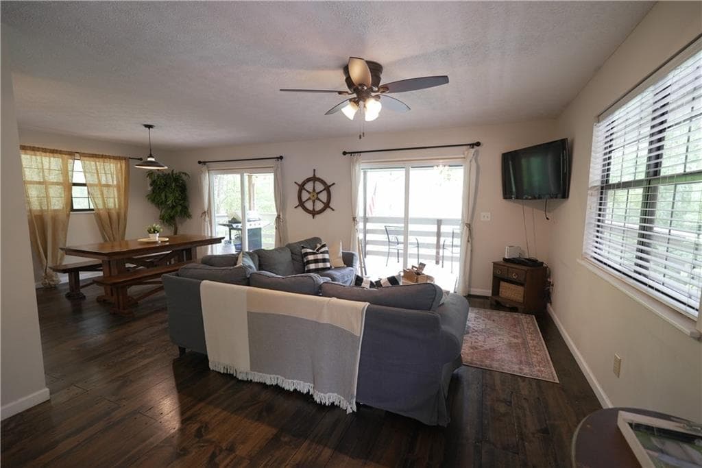 2 bedroom, 1 bathroom, 1,075 sq ft single family residence for sale at 1071 Sandy Run Drive, Sparta, GA 31087 — photo 2
