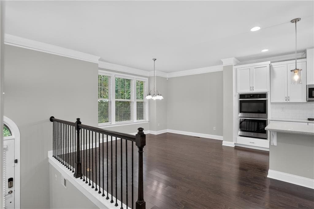 3 bedroom, 4 bathroom, 2,414 sq ft townhouse for sale at 4256 Townsend Lane, Atlanta, GA 30346 — photo 6