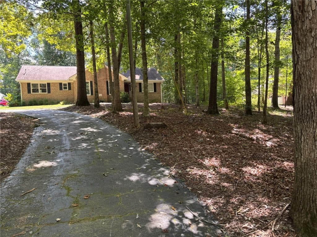 3 bedroom, 2 bathroom, 1,876 sq ft single family residence for rent at 674 Clarke Trail, Dacula, GA 30019 for $2,495 a month — photo 3