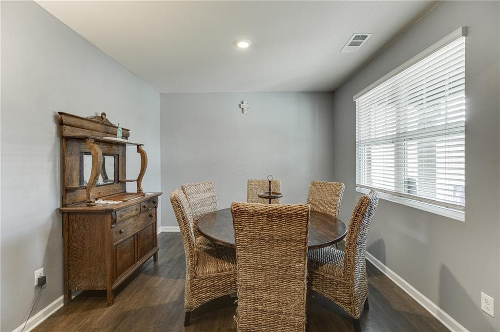 5 bedroom, 3 bathroom, 2,556 sq ft single family residence for sale at 410 Maple Brook Drive, Dawsonville, GA 30534 — photo 6