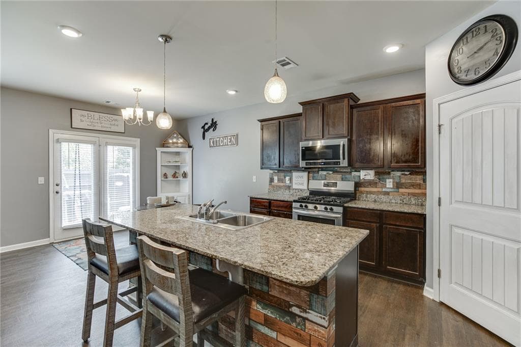 5 bedroom, 3 bathroom, 2,556 sq ft single family residence for sale at 410 Maple Brook Drive, Dawsonville, GA 30534 — photo 9