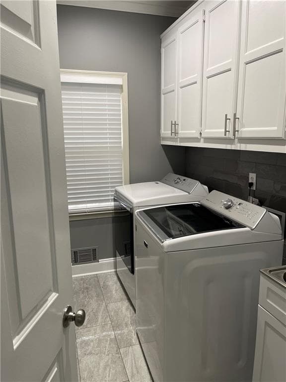 4 bedroom, 3 bathroom, 5,000 sq ft single family residence for sale at 5260 Overbend Trail, Suwanee, GA 30024 — photo 4