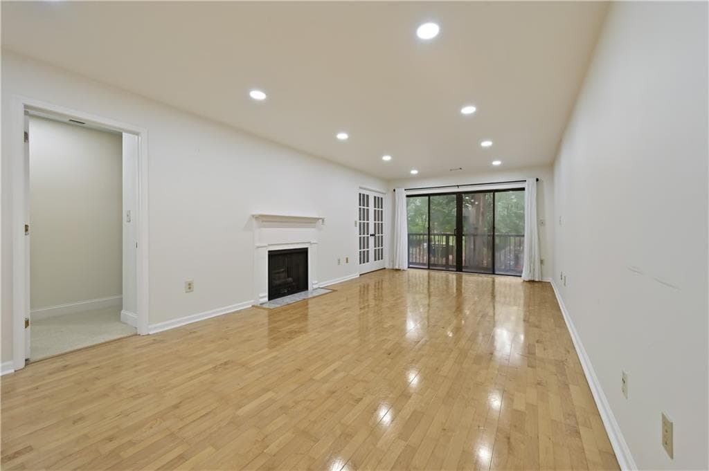 2 bedroom, 4 bathroom, 1,249 sq ft condominium for rent at 2201 Pine Heights Drive, Atlanta, GA 30324 for $2,199 a month — photo 10