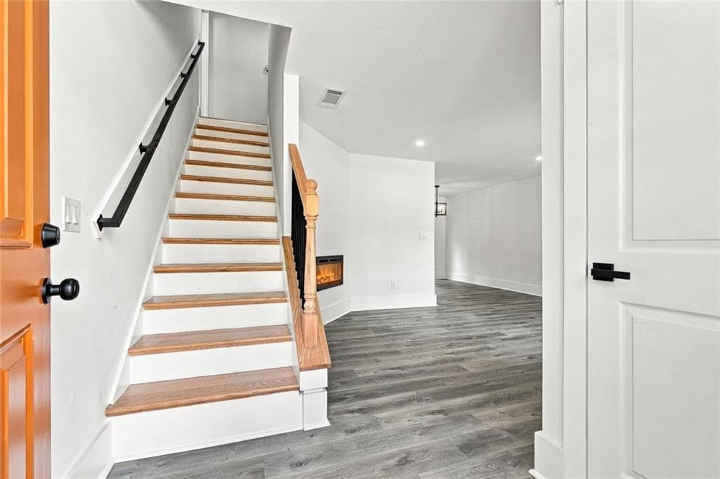 3 bedroom, 2 bathroom, 1,884 sq ft single family residence for sale at 5441 Forest Path Court, Stone Mountain, GA 30088 — photo 3