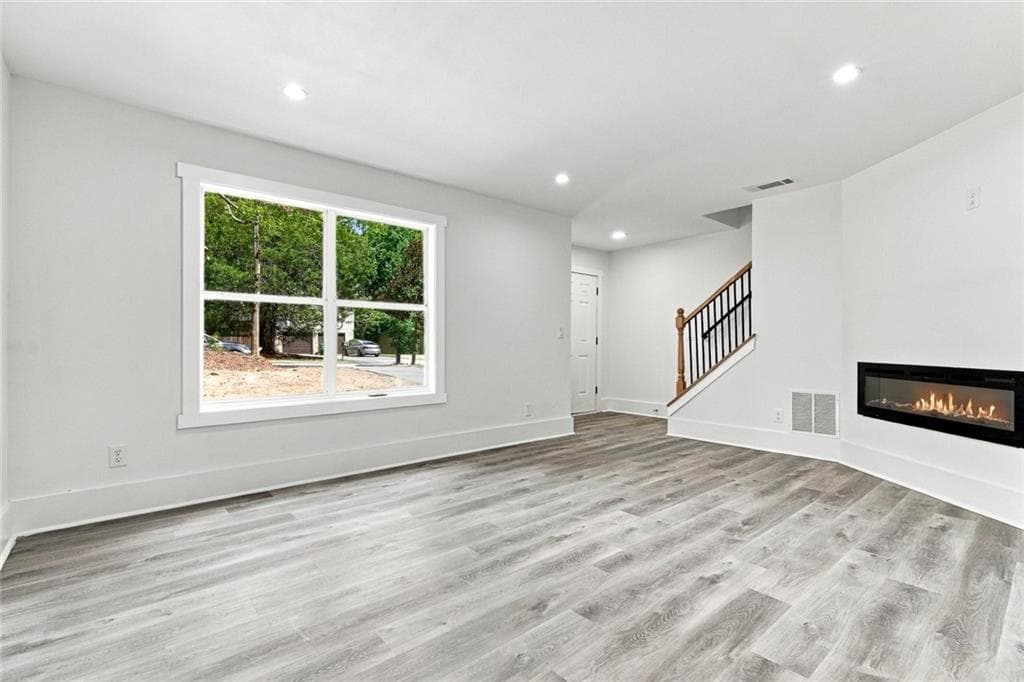 3 bedroom, 2 bathroom, 1,884 sq ft single family residence for sale at 5441 Forest Path Court, Stone Mountain, GA 30088 — photo 4