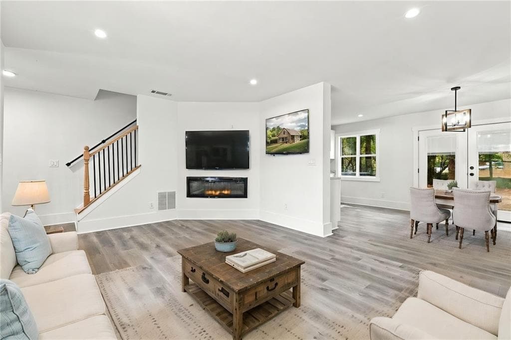 3 bedroom, 2 bathroom, 1,884 sq ft single family residence for sale at 5441 Forest Path Court, Stone Mountain, GA 30088 — photo 7
