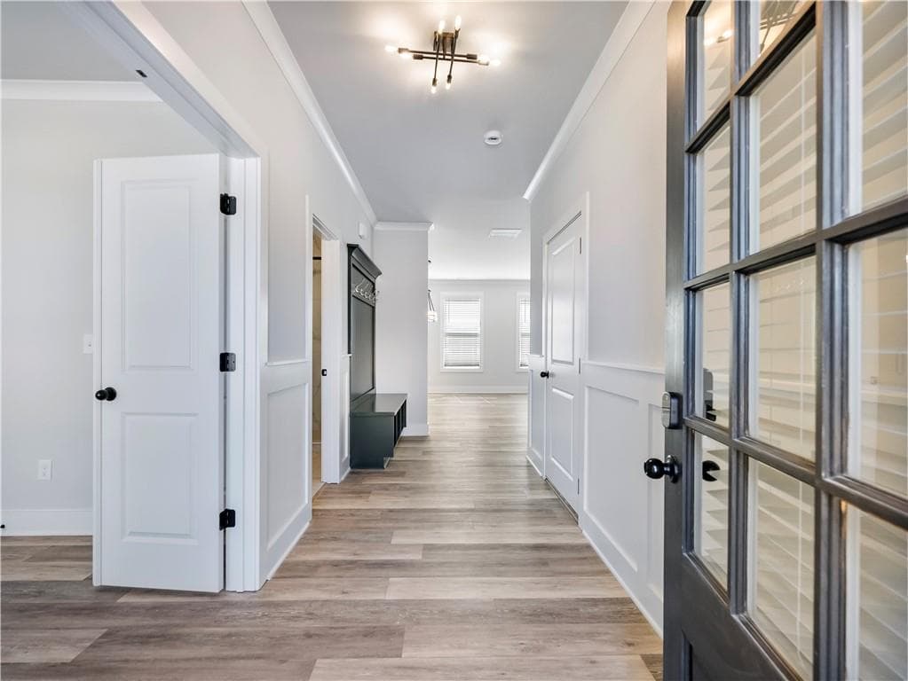 6 bedroom, 4 bathroom, 2,959 sq ft single family residence for sale at 2420 Reserve Manor Court, Lawrenceville, GA 30043 — photo 2