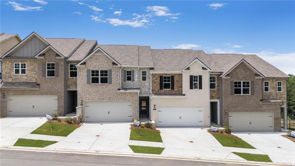 3 bedroom, 3 bathroom, 1,946 sq ft townhouse for sale at 3596 Rowlett Street, Decatur, GA 30034