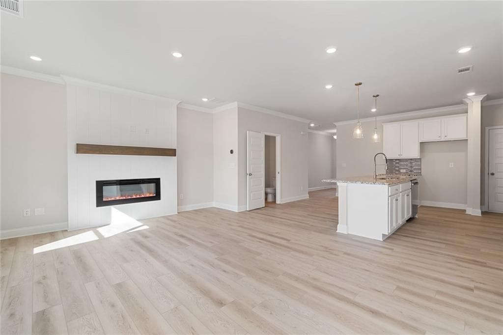 3 bedroom, 3 bathroom, 2,016 sq ft single family residence for sale at 35 Butternut Way, Auburn, GA 30011 — photo 7