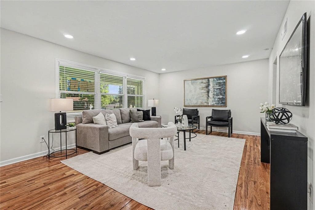 3 bedroom, 3 bathroom, 1,855 sq ft single family residence under contract at 4177 Carrollwood Drive, Stone Mountain, GA 30083 — photo 8