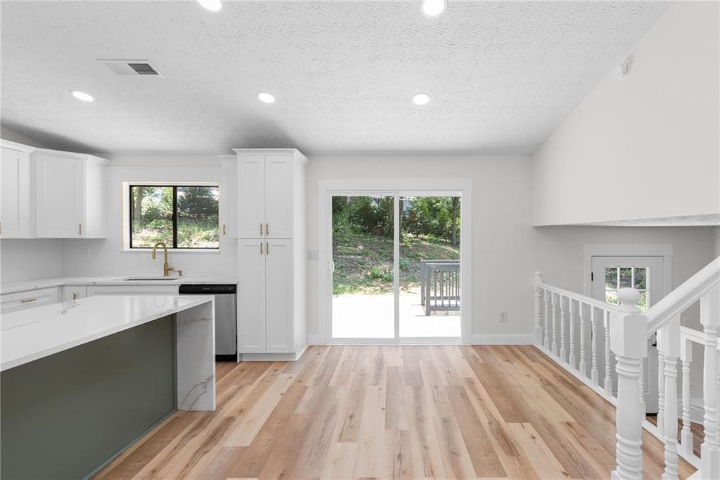 3 bedroom, 2 bathroom, 1,450 sq ft single family residence for sale at 847 Half Moon Hollow, Lilburn, GA 30047 — photo 8