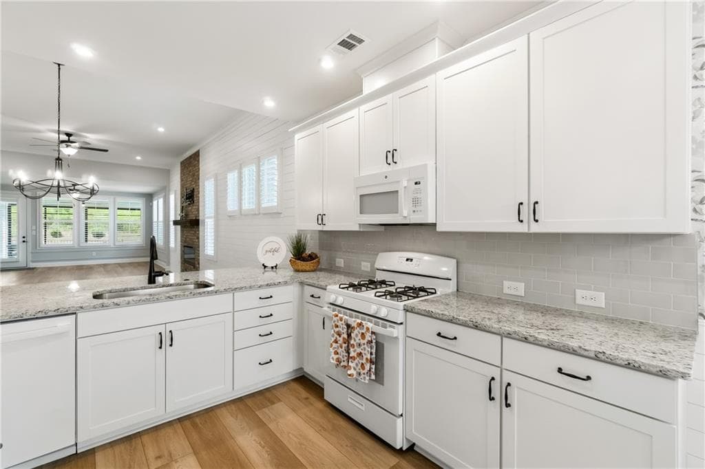 3 bedroom, 3 bathroom, 2,277 sq ft single family residence for sale at 38 Rabun Court, Hoschton, GA 30548 — photo 6