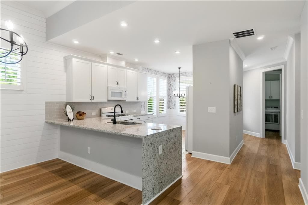 3 bedroom, 3 bathroom, 2,277 sq ft single family residence for sale at 38 Rabun Court, Hoschton, GA 30548 — photo 5
