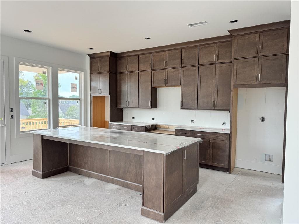 3 bedroom, 3 bathroom, 2,792 sq ft single family residence for sale at 1476 Belfair Drive, Marietta, GA 30066 — photo 8