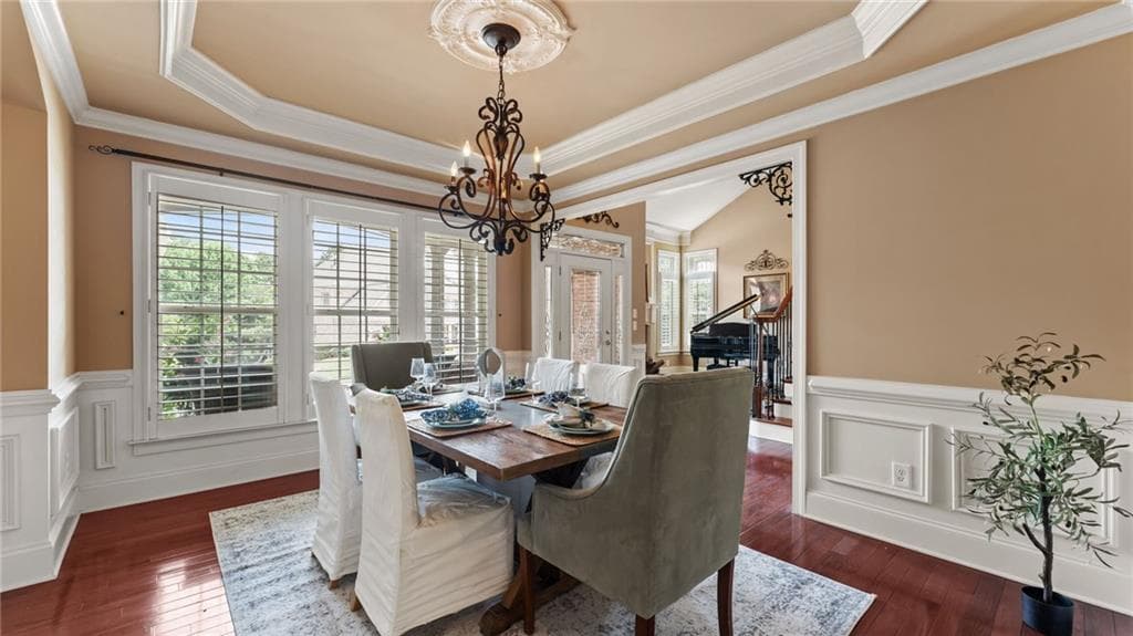 6 bedroom, 6 bathroom, 4,949 sq ft single family residence under contract at 5010 Collins Lake Drive, Mableton, GA 30126 — photo 7