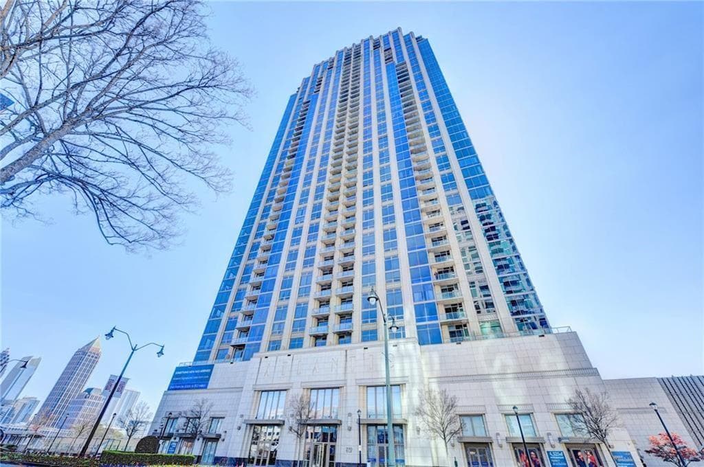 2 bedroom, 3 bathroom, 1,369 sq ft condominium for rent at 270 17th Street 2602, Atlanta, GA 30363 for $3,095 a month — photo 1 of 20