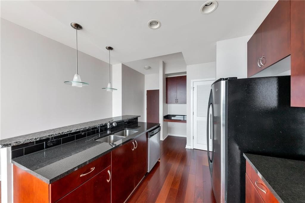 1 bedroom, 1 bathroom, 763 sq ft condominium for rent at 400 W Peachtree Street 3908, Atlanta, GA 30308 for $2,520 a month — photo 3