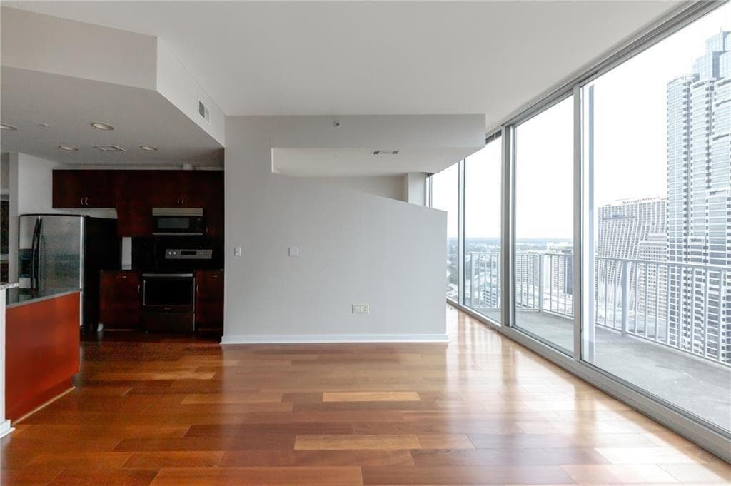 1 bedroom, 1 bathroom, 763 sq ft condominium for rent at 400 W Peachtree Street 3908, Atlanta, GA 30308 for $2,520 a month — photo 7