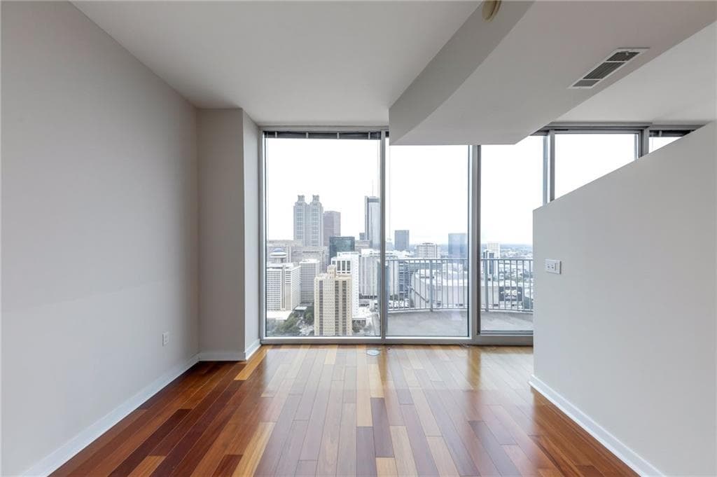 1 bedroom, 1 bathroom, 763 sq ft condominium for rent at 400 W Peachtree Street 3908, Atlanta, GA 30308 for $2,520 a month — photo 9