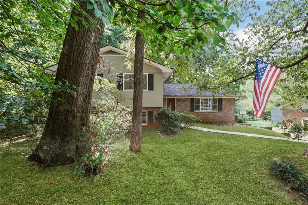 5 bedroom, 3 bathroom, 4,250 sq ft single family residence under contract at 4457 Atlas Place, Tucker, GA 30084 — photo 4
