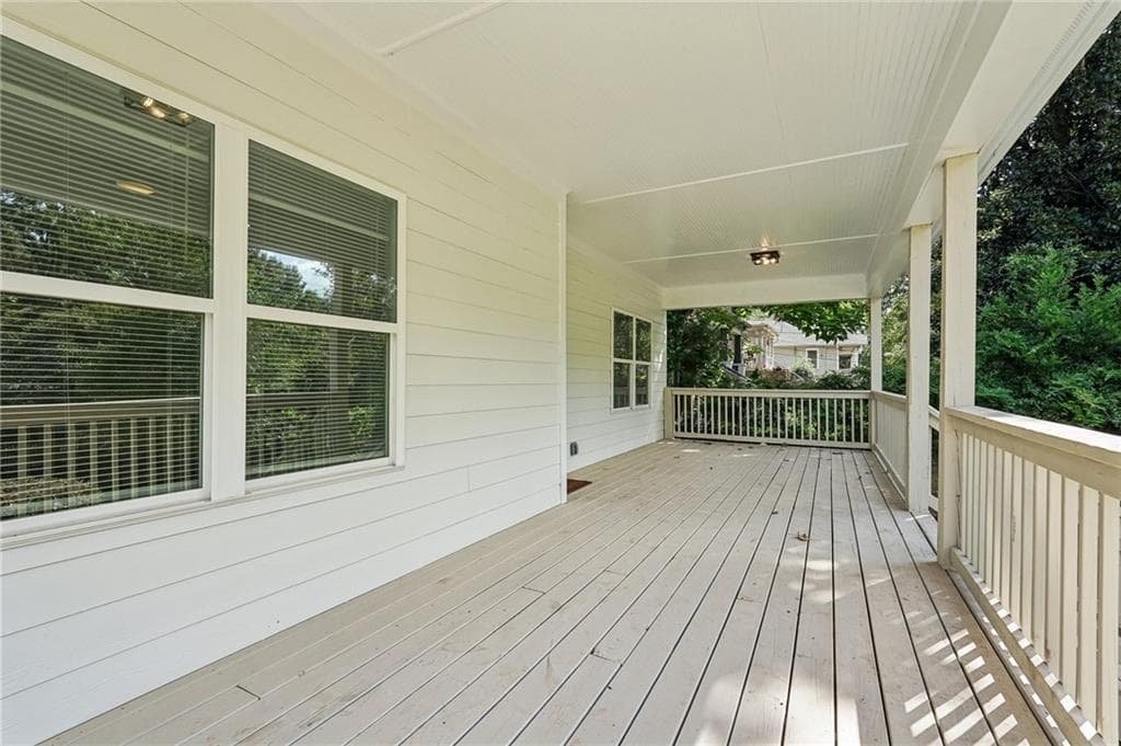 3 bedroom, 3 bathroom, 1,686 sq ft single family residence for sale at 809 Dill Avenue, Atlanta, GA 30310 — photo 6