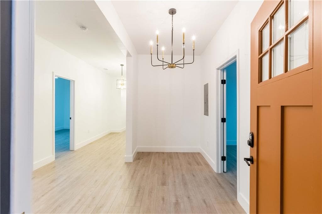 5 bedroom, 3 bathroom, 2,310 sq ft single family residence for rent at 1170 Niles Avenue, Atlanta, GA 30318 for $3,995 a month — photo 4