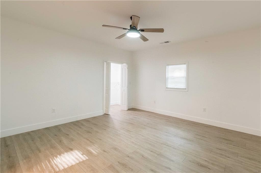 5 bedroom, 3 bathroom, 2,310 sq ft single family residence for rent at 1170 Niles Avenue, Atlanta, GA 30318 for $3,995 a month — photo 6