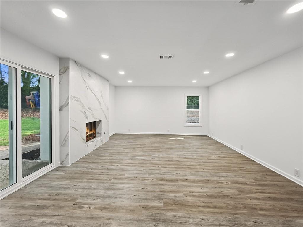 5 bedroom, 3 bathroom, 3,276 sq ft single family residence for sale at 4207 Lake Rill Court, Marietta, GA 30062 — photo 6