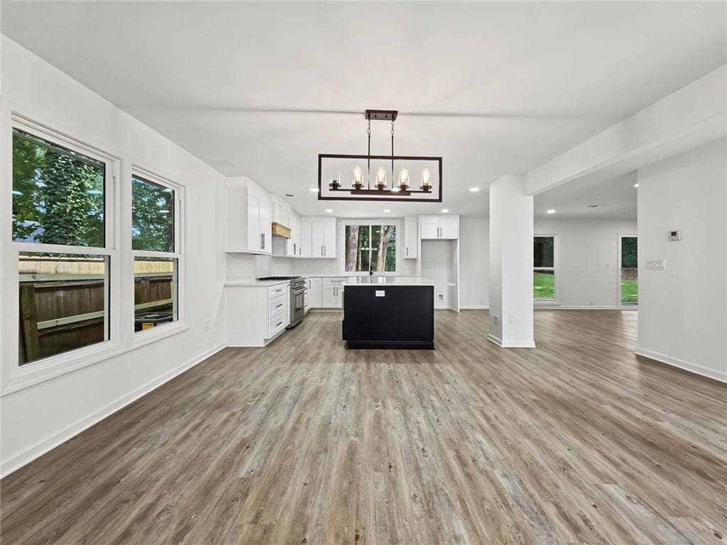 5 bedroom, 3 bathroom, 3,276 sq ft single family residence for sale at 4207 Lake Rill Court, Marietta, GA 30062 — photo 8