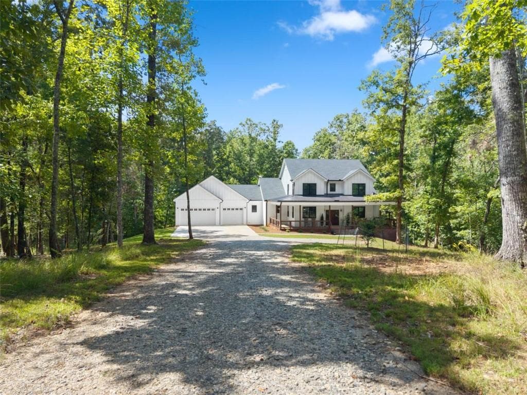 4 bedroom, 4 bathroom, 3,085 sq ft single family residence for sale at 1366 Deer Woods Trail, Cleveland, GA 30528 — photo 4