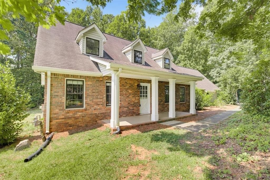 4 bedroom, 3 bathroom, 2,057 sq ft home for sale at 435 NW Stonehenge Drive, Marietta, GA