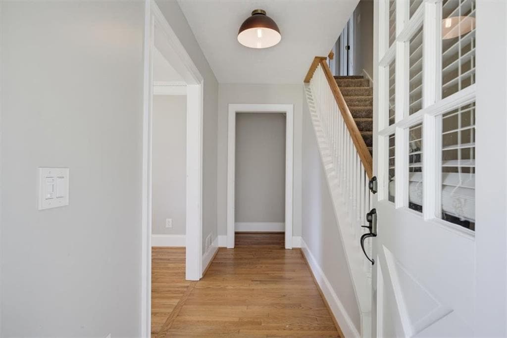 4 bedroom, 3 bathroom, 2,057 sq ft single family residence for sale at 435 NW Stonehenge Drive, Marietta, GA 30064 — photo 6