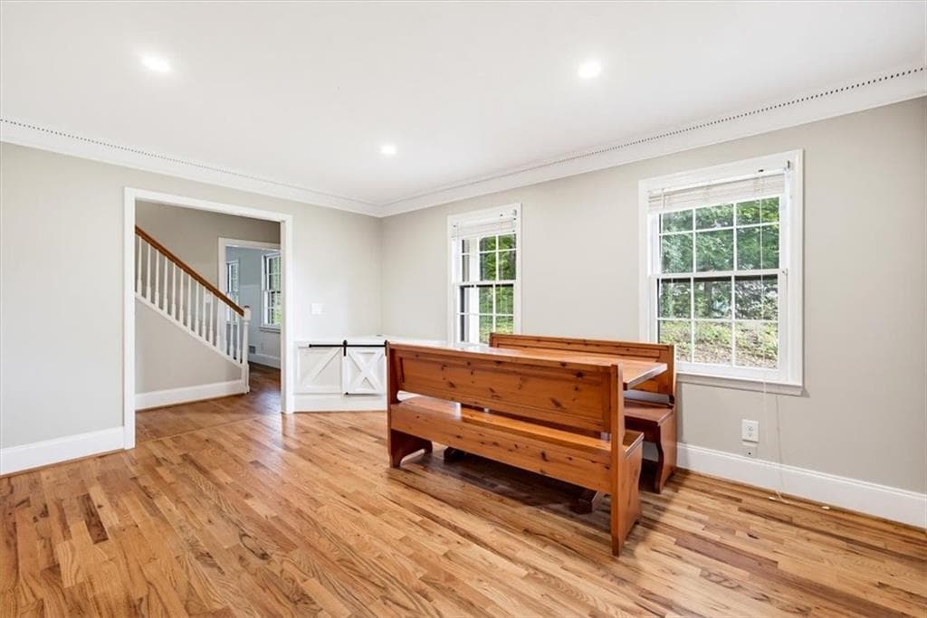 4 bedroom, 3 bathroom, 2,057 sq ft single family residence for sale at 435 NW Stonehenge Drive, Marietta, GA 30064 — photo 9