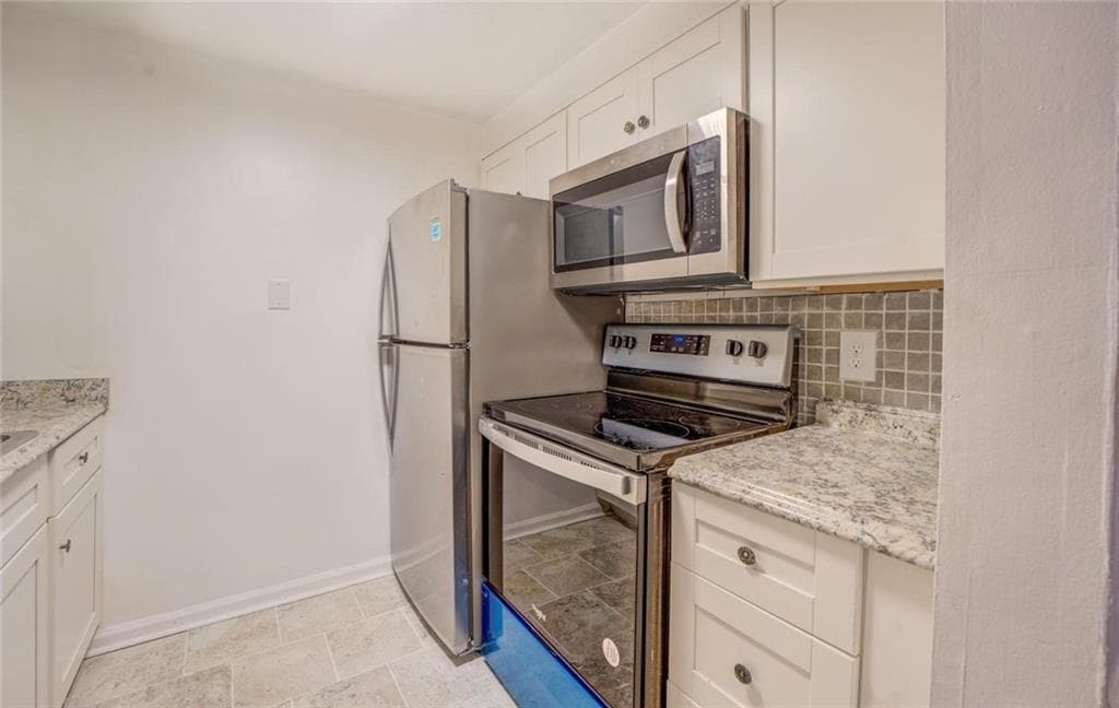 2 bedroom, 2 bathroom, 1,104 sq ft condominium for sale at 115 PLANTATION Drive, Clarkston, GA 30021 — photo 6