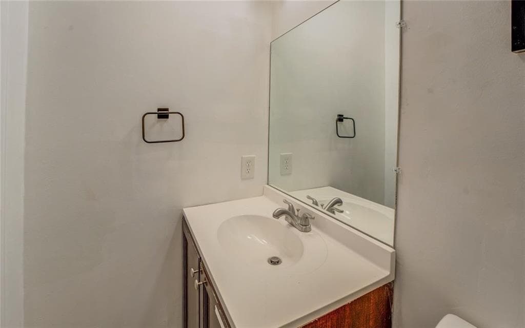 2 bedroom, 2 bathroom, 1,104 sq ft condominium for sale at 115 PLANTATION Drive, Clarkston, GA 30021 — photo 10