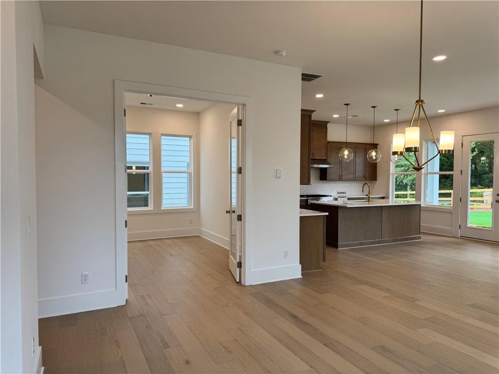 4 bedroom, 4 bathroom, 3,312 sq ft single family residence for sale at 1912 Allyan Drive NE, Marietta, GA 30006 — photo 8