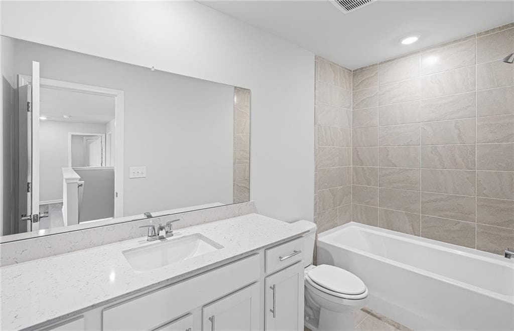 5 bedroom, 3 bathroom, 2,670 sq ft single family residence for sale at 3115 Orwell Drive, Gainesville, GA 30507 — photo 10