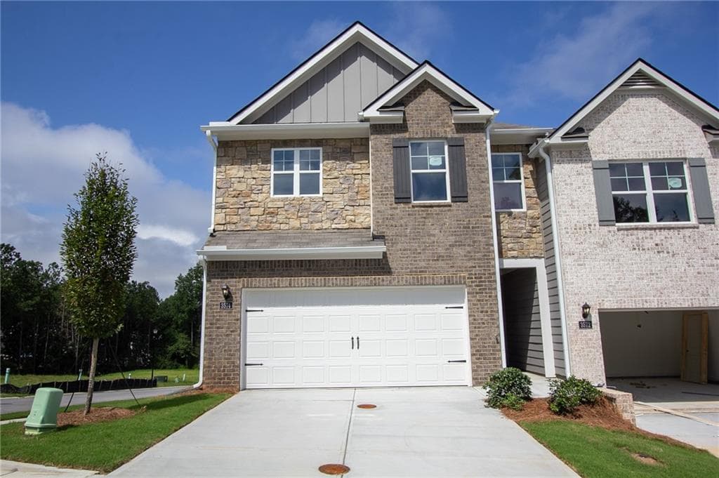 3 bedroom, 3 bathroom, 1,920 sq ft townhouse for sale at 3590 Rowlett Street, Decatur, GA 30034