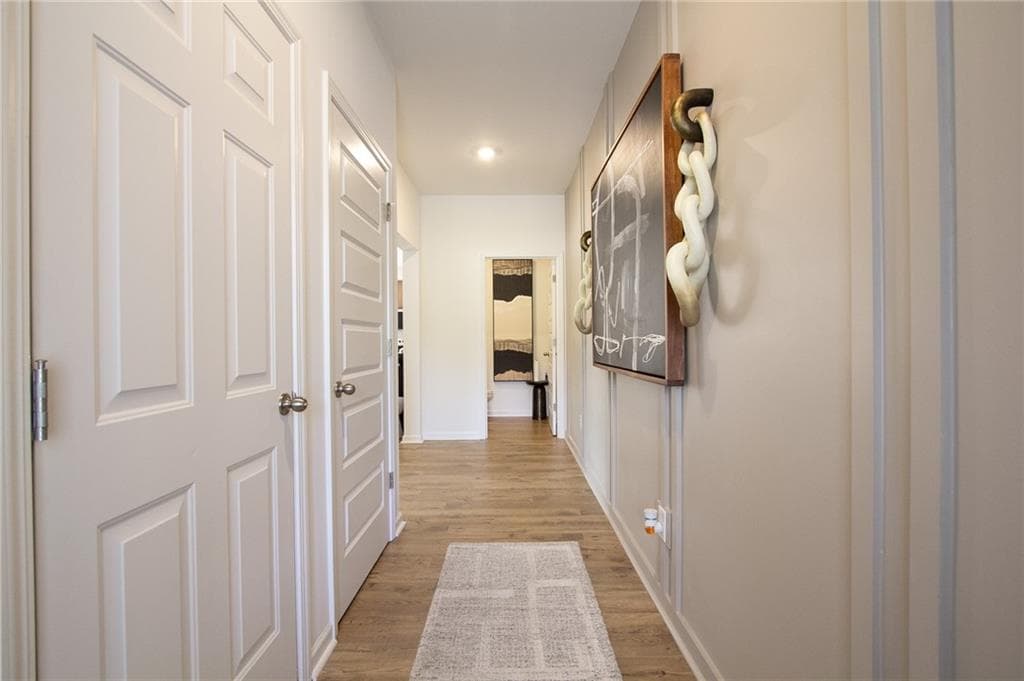 3 bedroom, 3 bathroom, 1,920 sq ft townhouse for sale at 3590 Rowlett Street, Decatur, GA 30034 — photo 2