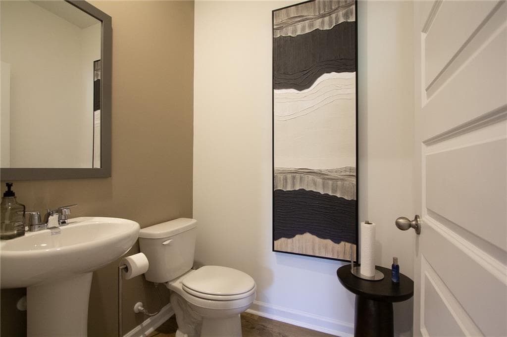 3 bedroom, 3 bathroom, 1,920 sq ft townhouse for sale at 3590 Rowlett Street, Decatur, GA 30034 — photo 4